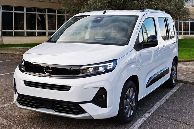 Opel Combo Life Edition-Style-LED,RFK,ALU,5 Sitze,M1